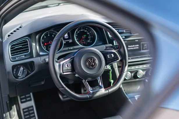 اف كازينو تطبيق أندرويد/آي أو إس